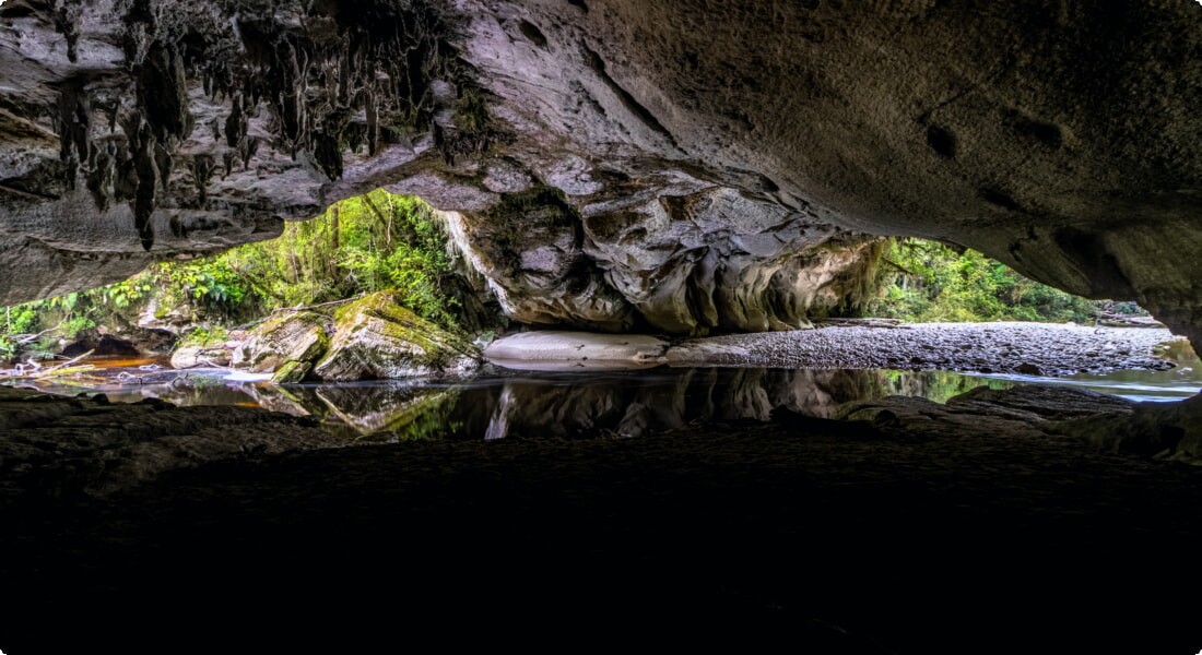 Waipu Caves