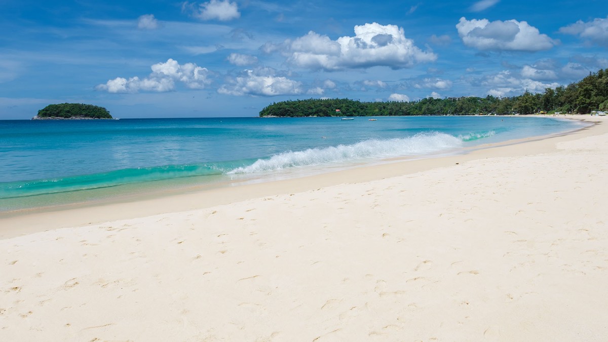 Kata Beach: Phuketin piilotettu helmi Kata Beach: Phuketin piilotettu helmi
