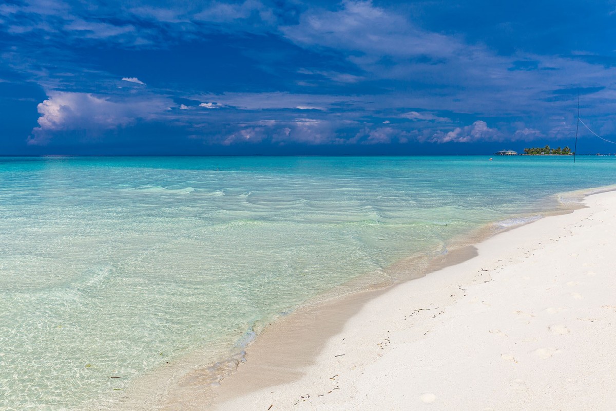 Paradise Found: Seven Mile Beach Paradise Found: Seven Mile Beach