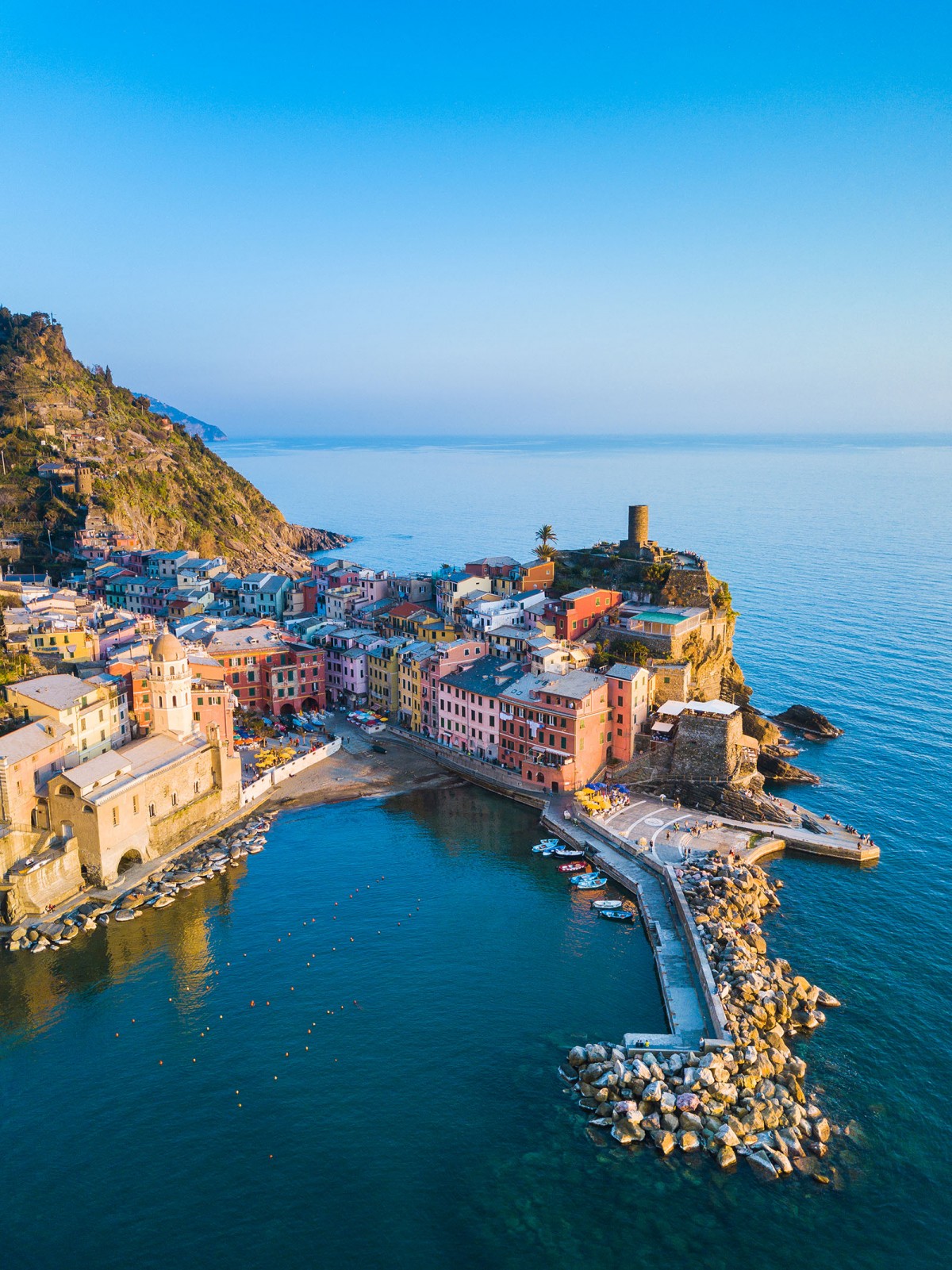 Amalfi Coast vs. Cinque Terre: Which One Should You Visit? Amalfi Coast vs. Cinque Terre: Which One Should You Visit?