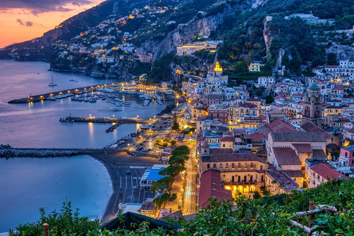 Amalfi Coast vs. Cinque Terre: Which One Should You Visit? Amalfi Coast vs. Cinque Terre: Which One Should You Visit?