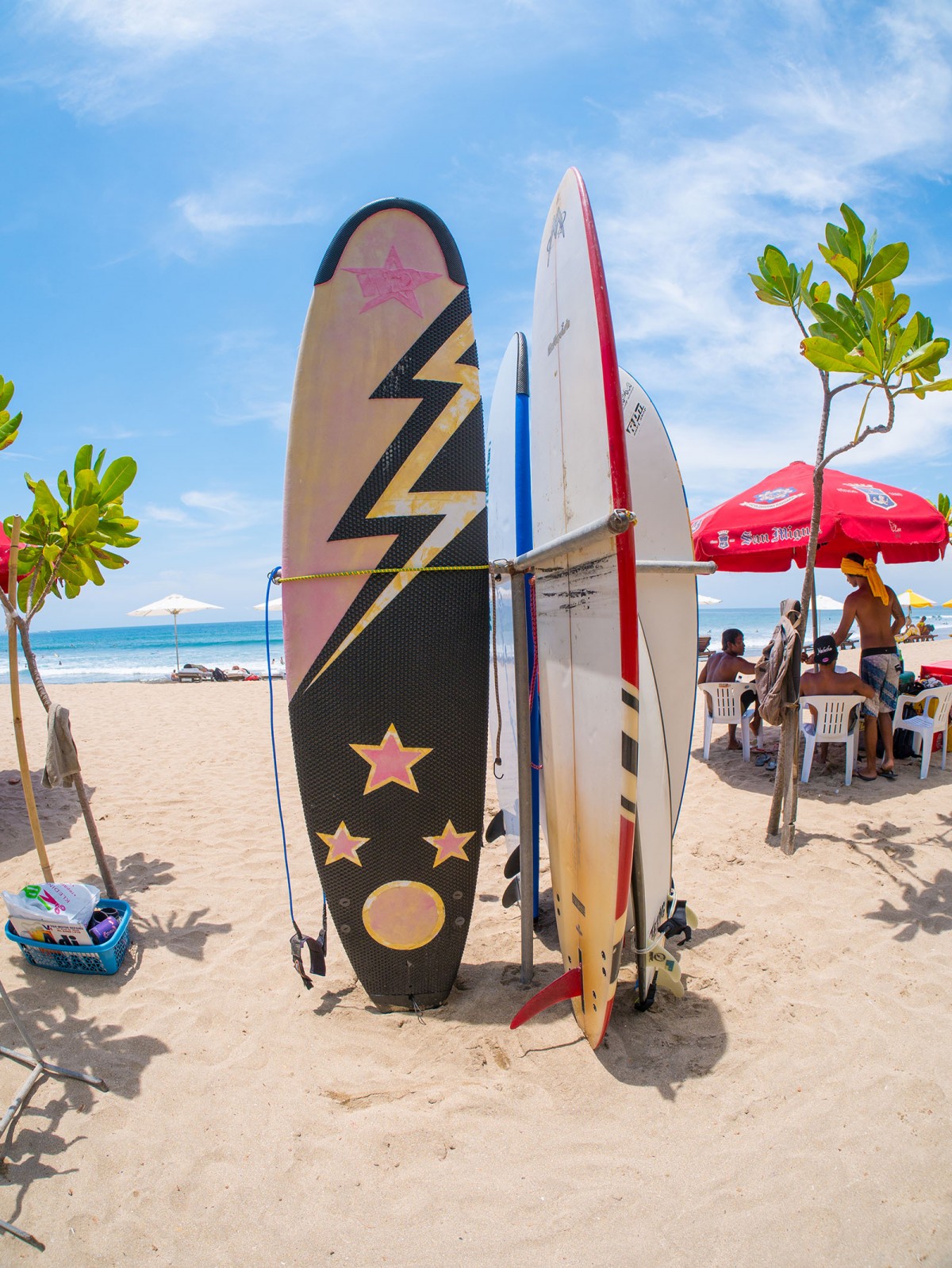 サーフ＆サン：ウォータースポーツ愛好家のためのトップビーチ